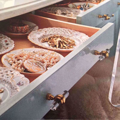 SignatureThings.com Brass Hardware Barrel Retro Ridged Ring Lucite Pulls - 1/2" Dia